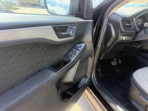 2020 Ford Escape S