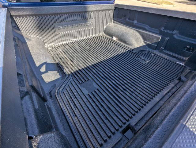 2022 Nissan Frontier SV