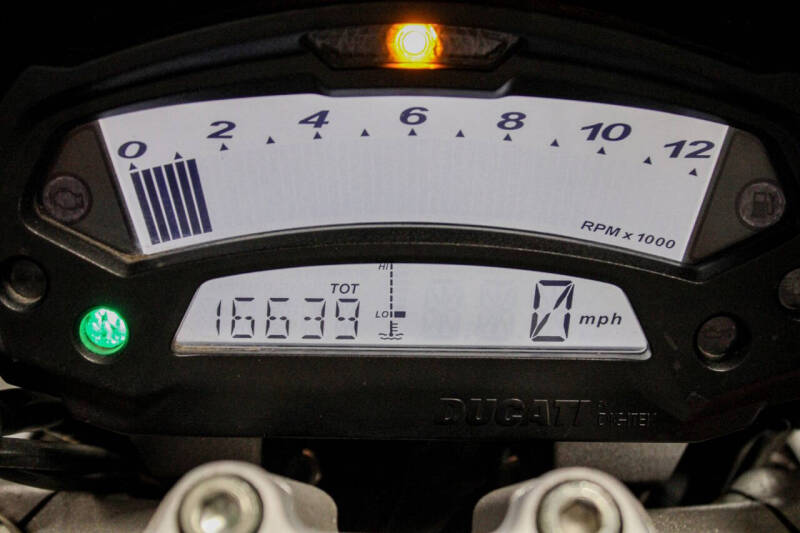 2013 Ducati Monster 1100 EVO