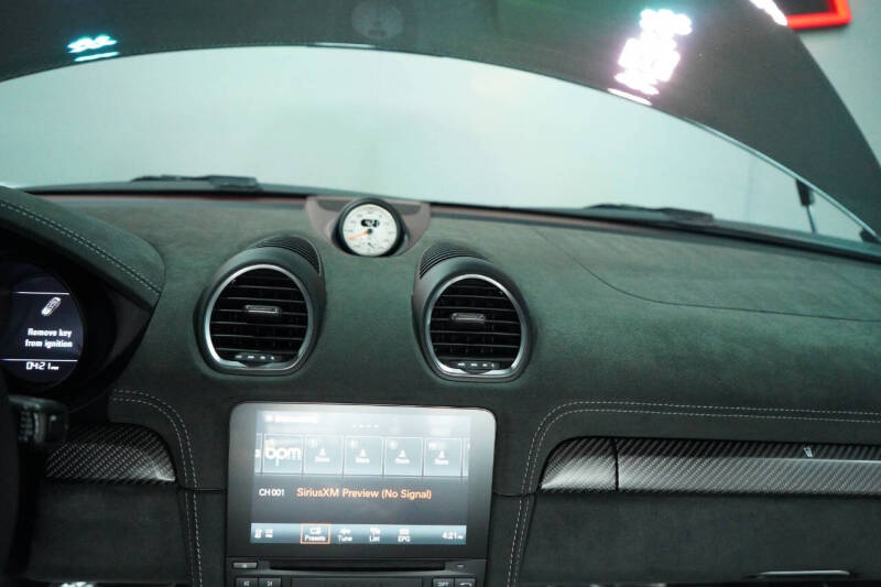 2023 Porsche 718 Cayman GT4 RS