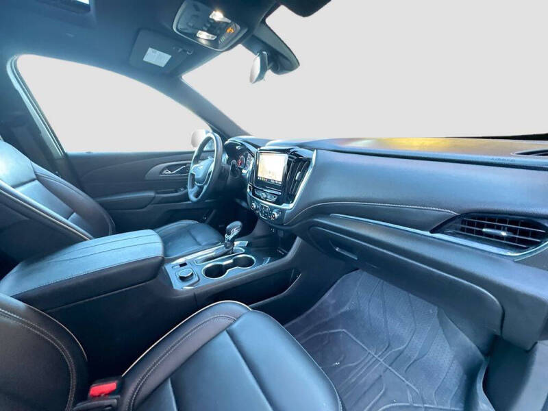 2023 Chevrolet Traverse Premier