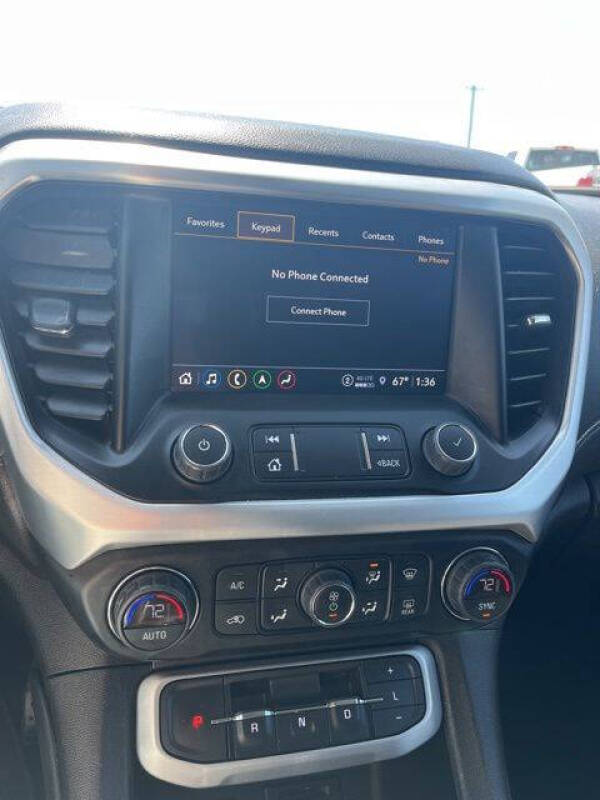2023 GMC Acadia SLT
