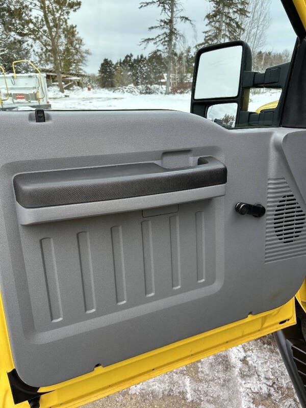 2011 Ford F-350 Super Duty XL