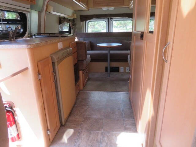 2006 Ford E-Series E-350 SD