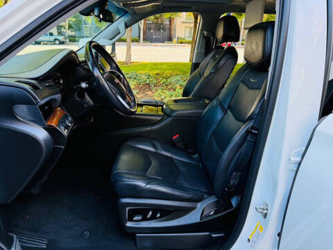 2018 Cadillac Escalade ESV Premium Luxury