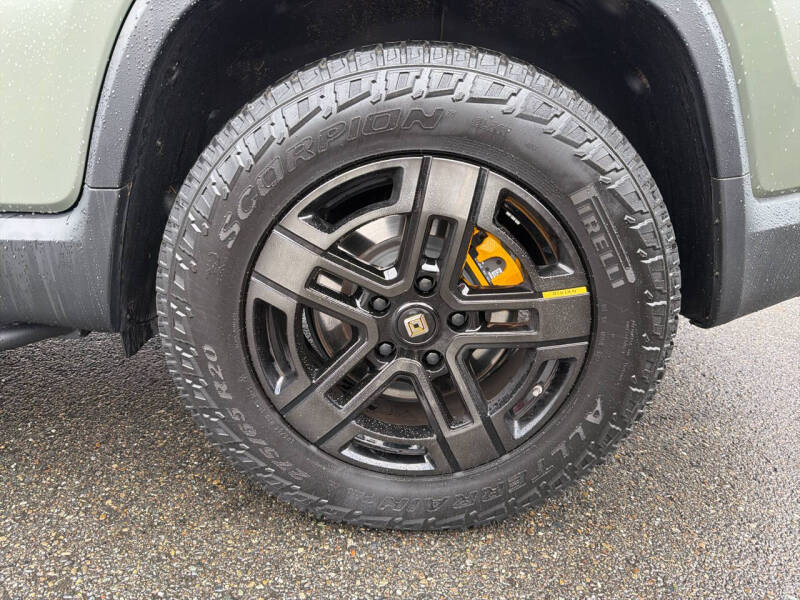 2023 Rivian R1T Launch Edition