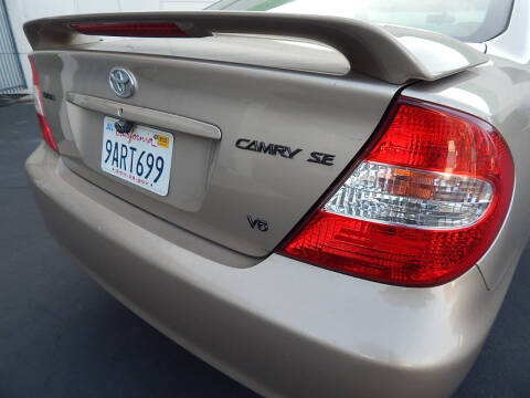 2004 Toyota Camry SE V6