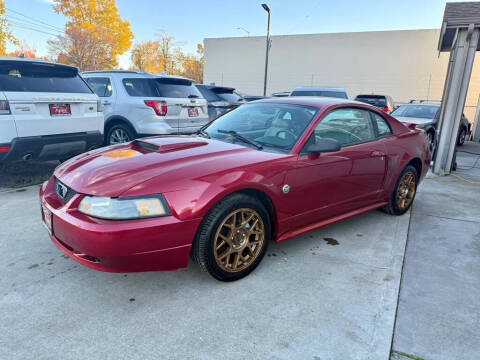 2004 Ford Mustang GT Deluxe