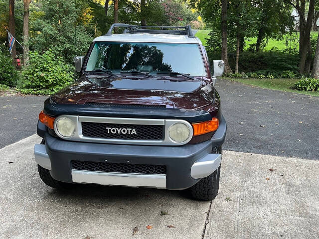 2007 Toyota FJ Cruiser for sale at Honesty Auto Sales in Fredericksburg, VA