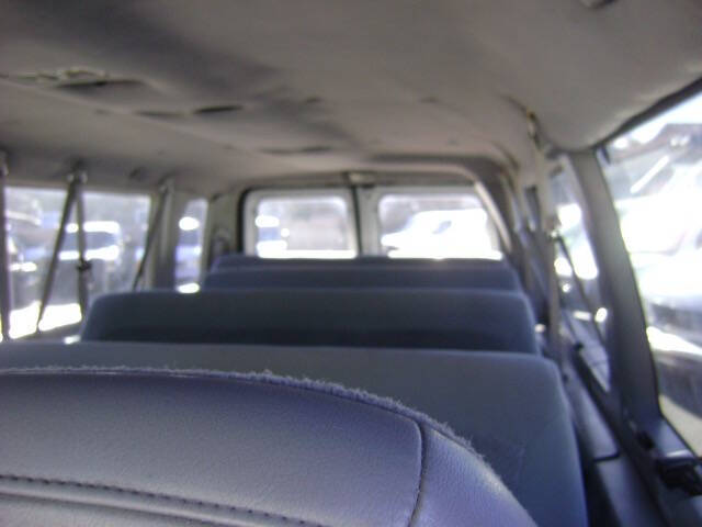 2002 Ford E-Series E-350 SD XL