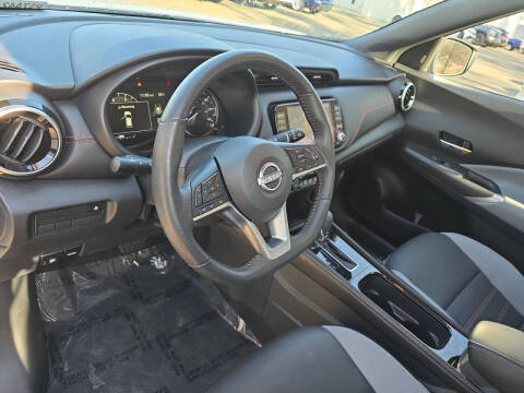 2023 Nissan Kicks SR