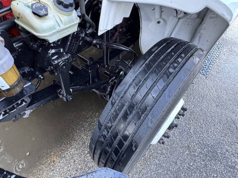 2019 Freightliner M2 106