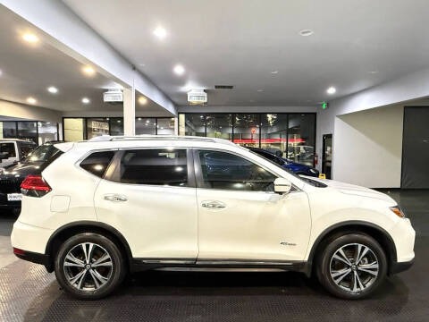 2017 Nissan Rogue Hybrid