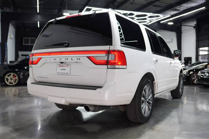 2017 Lincoln Navigator Select