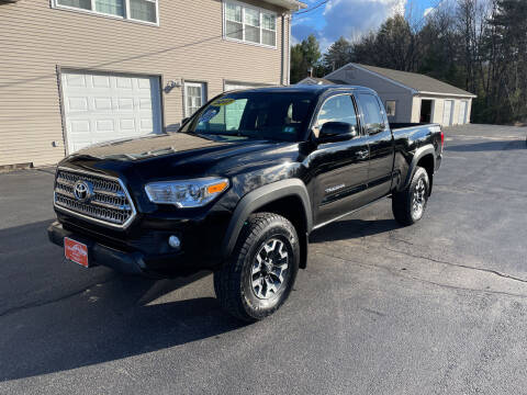 2017 Toyota Tacoma for sale at Glen's Auto Sales in Fremont NH