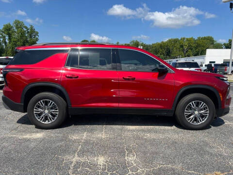 2025 Chevrolet Traverse LT