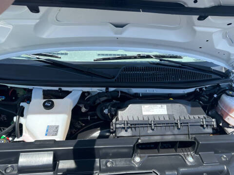 2023 GMC Savana 2500