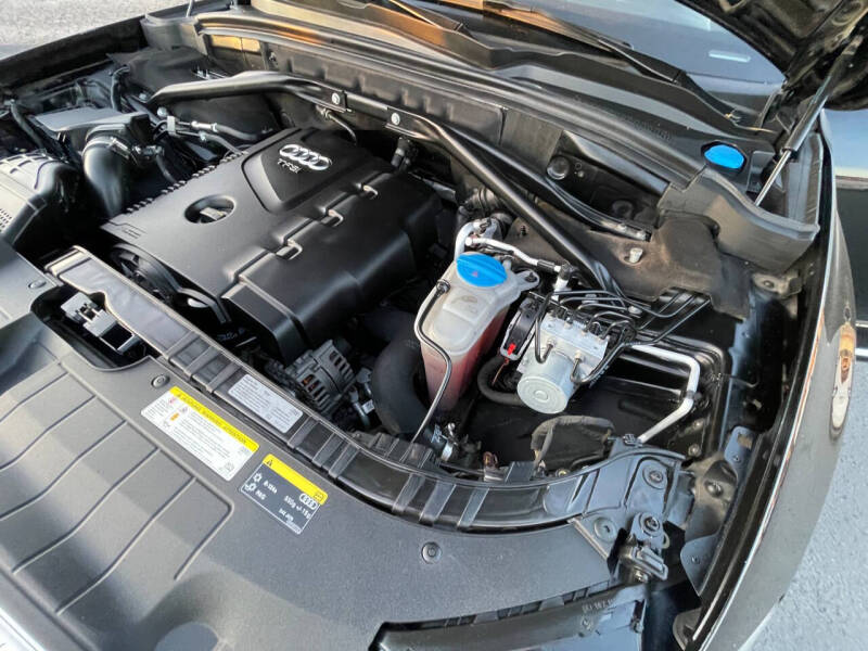 2016 Audi Q5 2.0T quattro Premium Plus