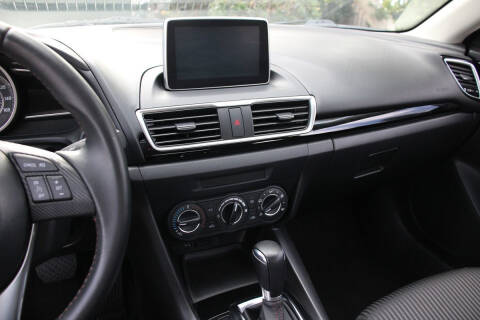 2016 Mazda MAZDA3 i Touring