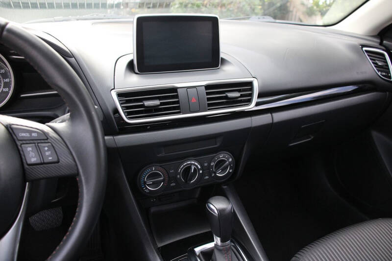 2016 Mazda MAZDA3 i Touring