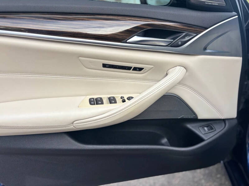 2019 BMW 5 Series 540i