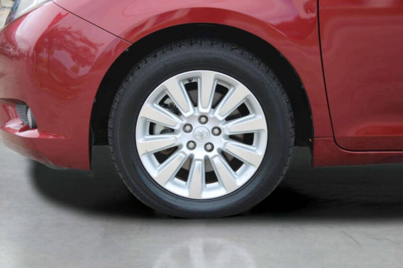 2014 Toyota Sienna XLE 7-Passenger