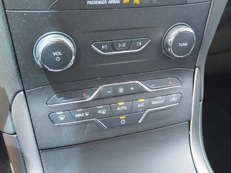 2020 Ford Edge SE