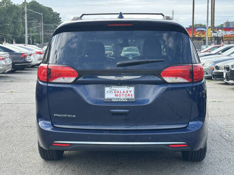 2017 Chrysler Pacifica Touring-L