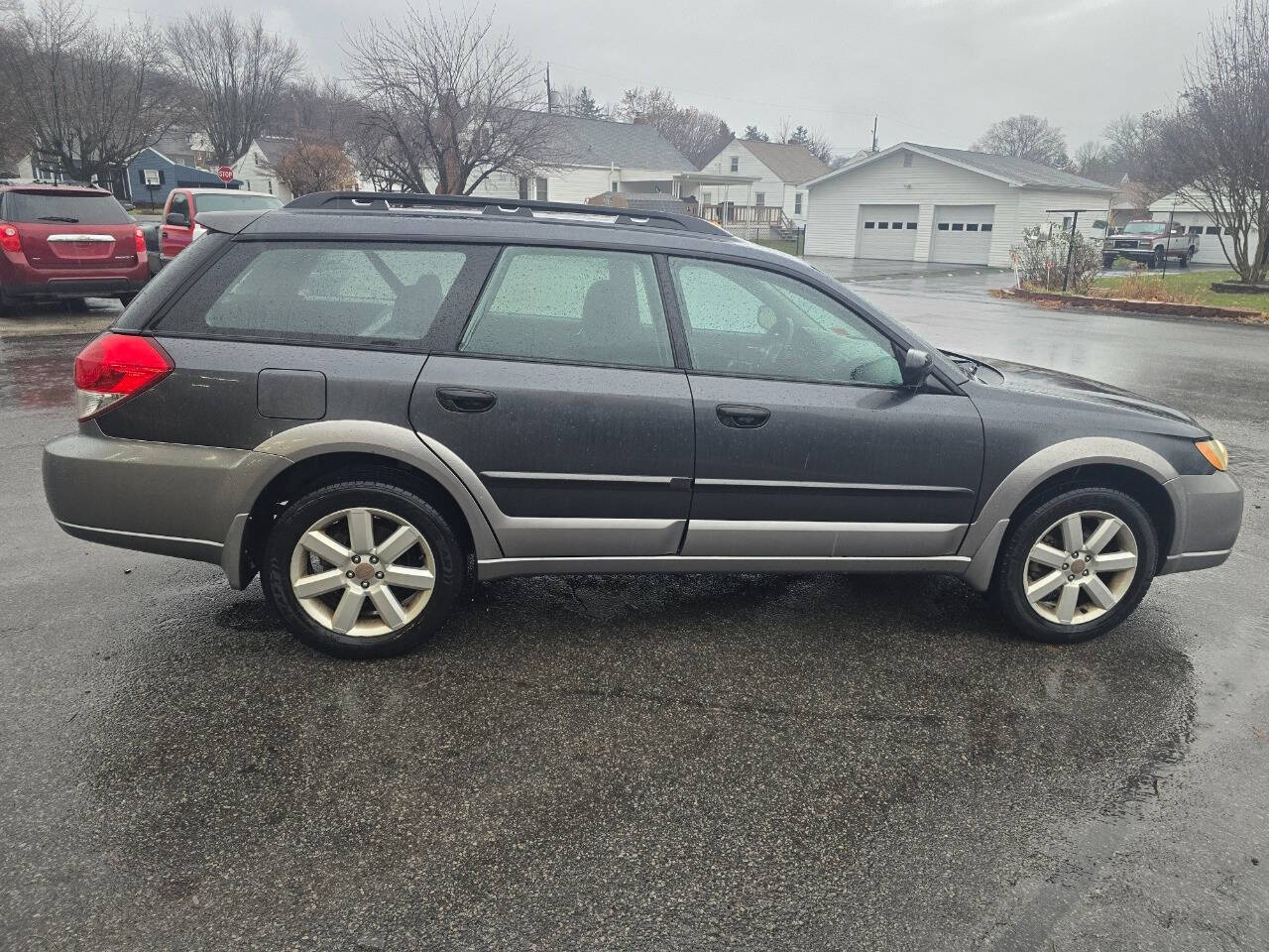 2009 Subaru Outback for sale at QUEENSGATE AUTO SALES in York, PA