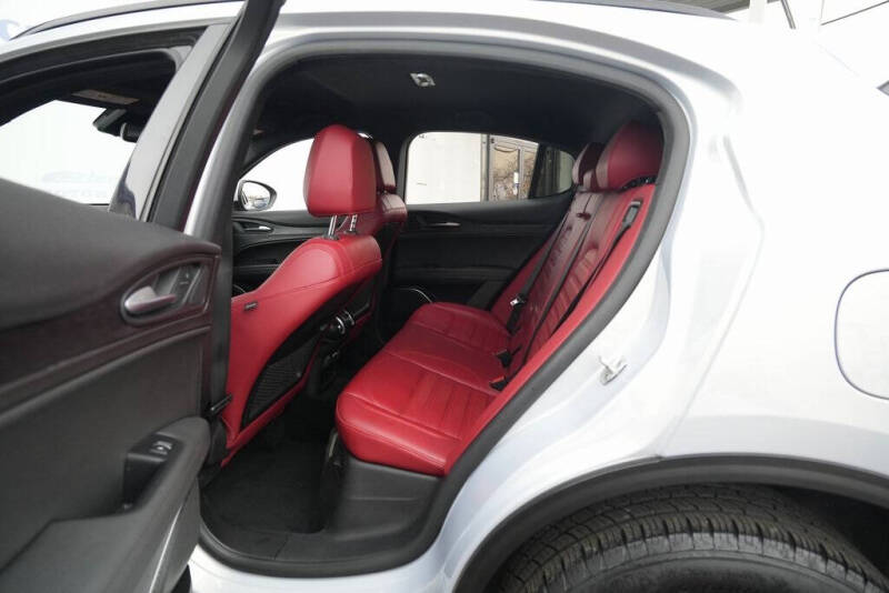 2022 Alfa Romeo Stelvio Sprint