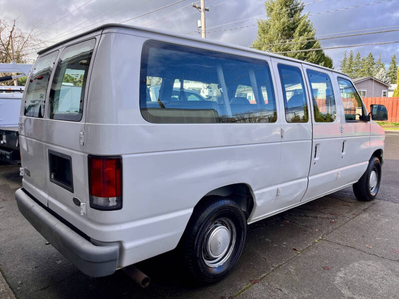 1999 Ford E-150 Chateau