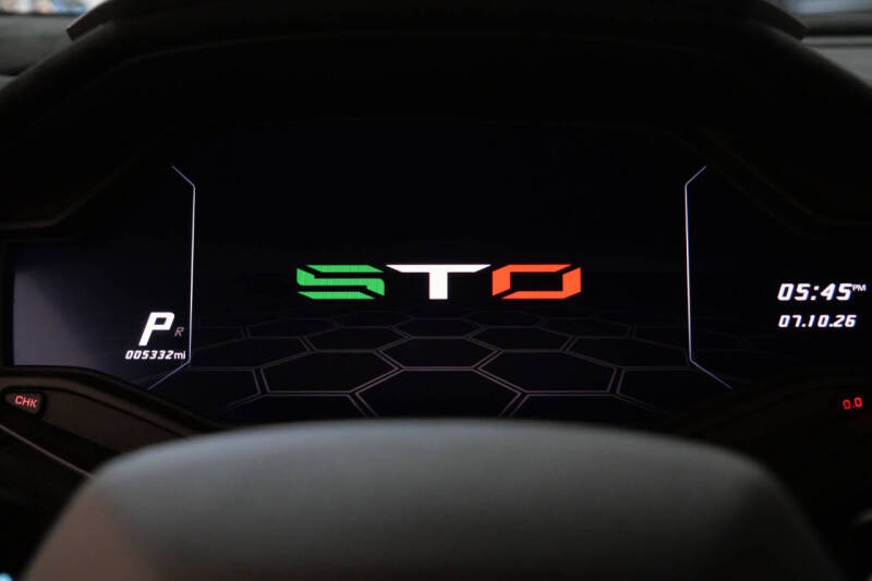 2022 Lamborghini Huracan STO