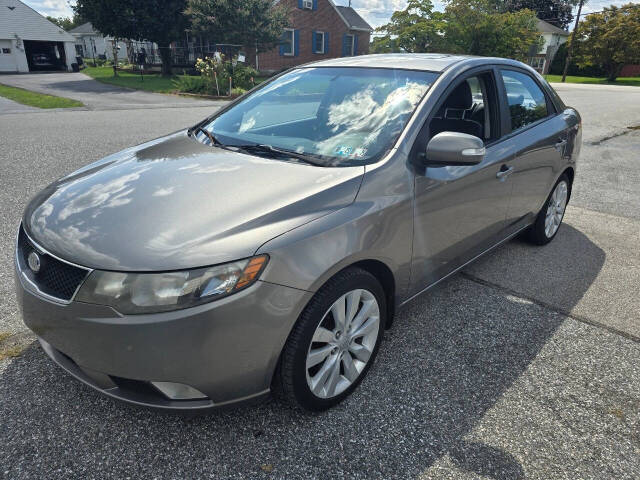 2010 Kia Forte for sale at QUEENSGATE AUTO SALES in York, PA