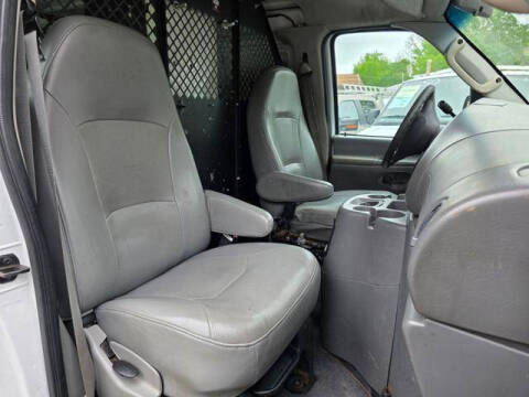 2005 Ford E-Series E-350 SD