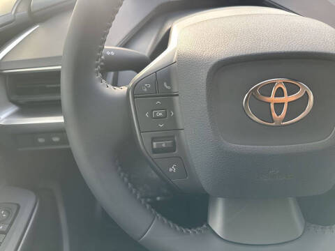 2025 Toyota Prius LE
