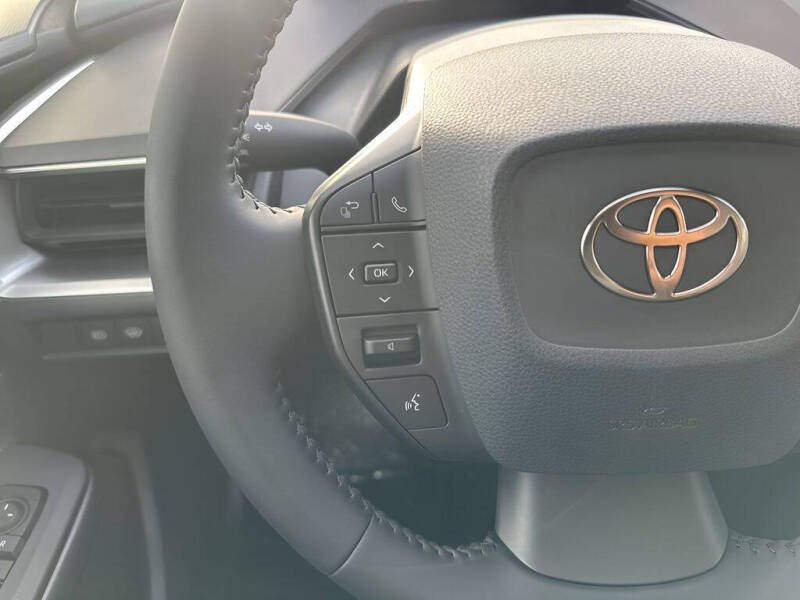 2025 Toyota Prius LE