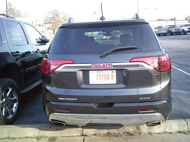2017 GMC Acadia Denali