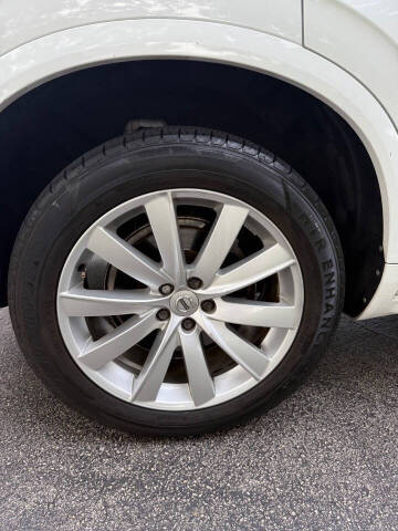 2018 Volvo XC90 T6 Momentum