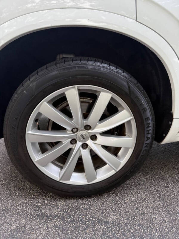 2018 Volvo XC90 T6 Momentum