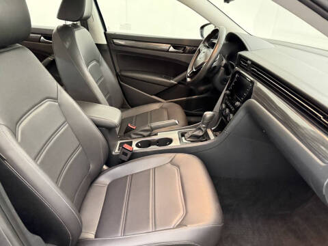 2020 Volkswagen Passat R-Line