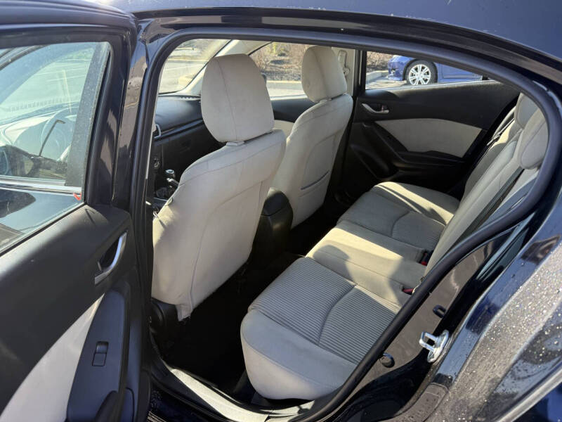 2015 Mazda MAZDA3 i Touring