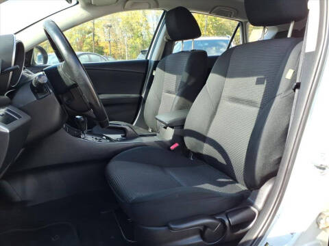 2013 Mazda MAZDA3 i Touring