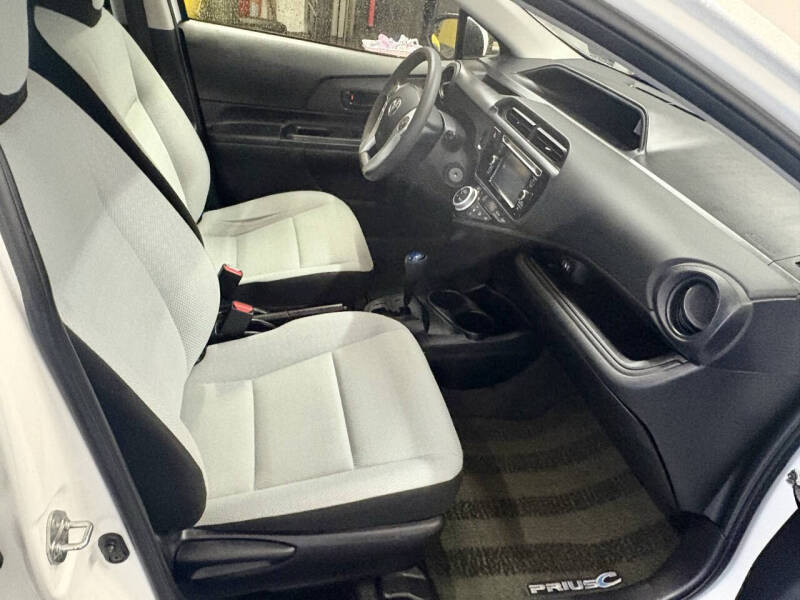 2015 Toyota Prius c Two