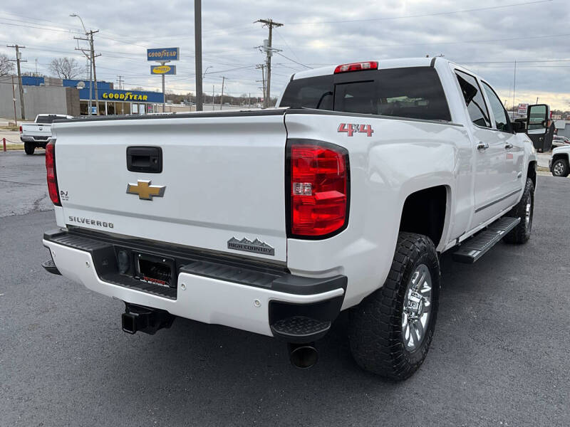 2019 Chevrolet Silverado 3500HD High Country photo 4