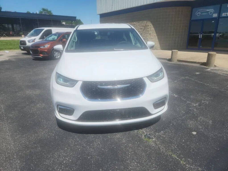 2023 Chrysler Pacifica Touring L