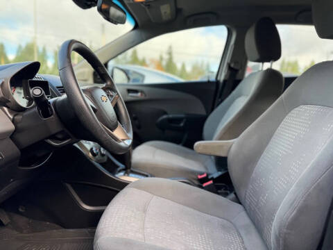 2013 Chevrolet Sonic LS Auto