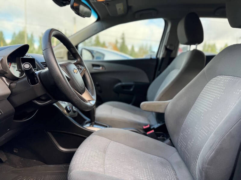 2013 Chevrolet Sonic LS Auto