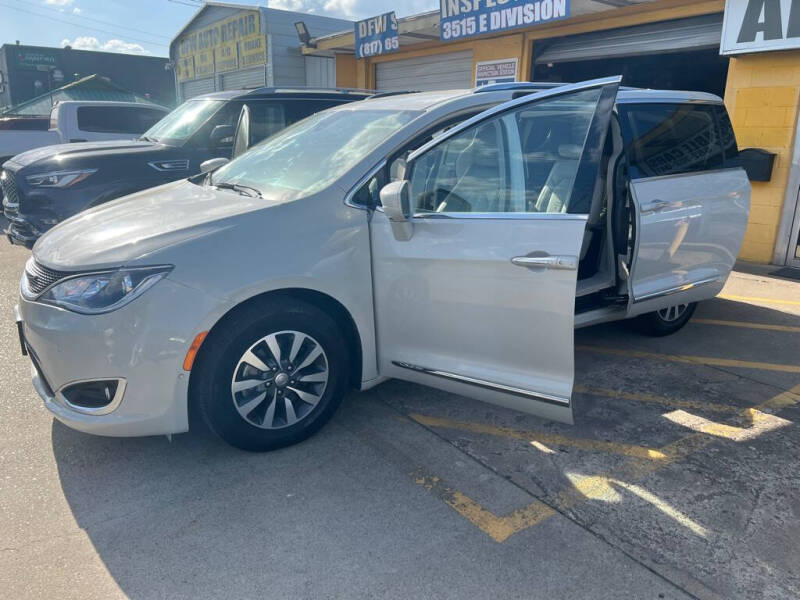2020 Chrysler Pacifica Touring L Plus