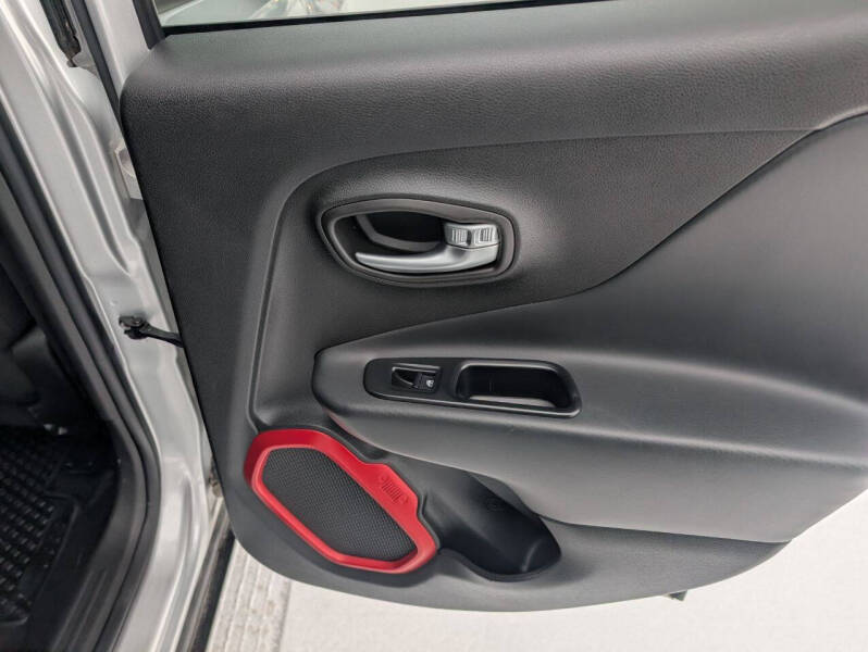 2016 Jeep Renegade Trailhawk