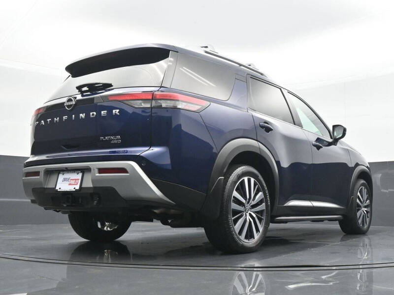 2022 Nissan Pathfinder Platinum